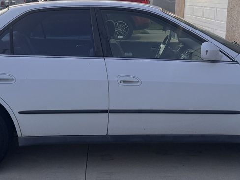 Used 1999 Honda Accord LX image 1