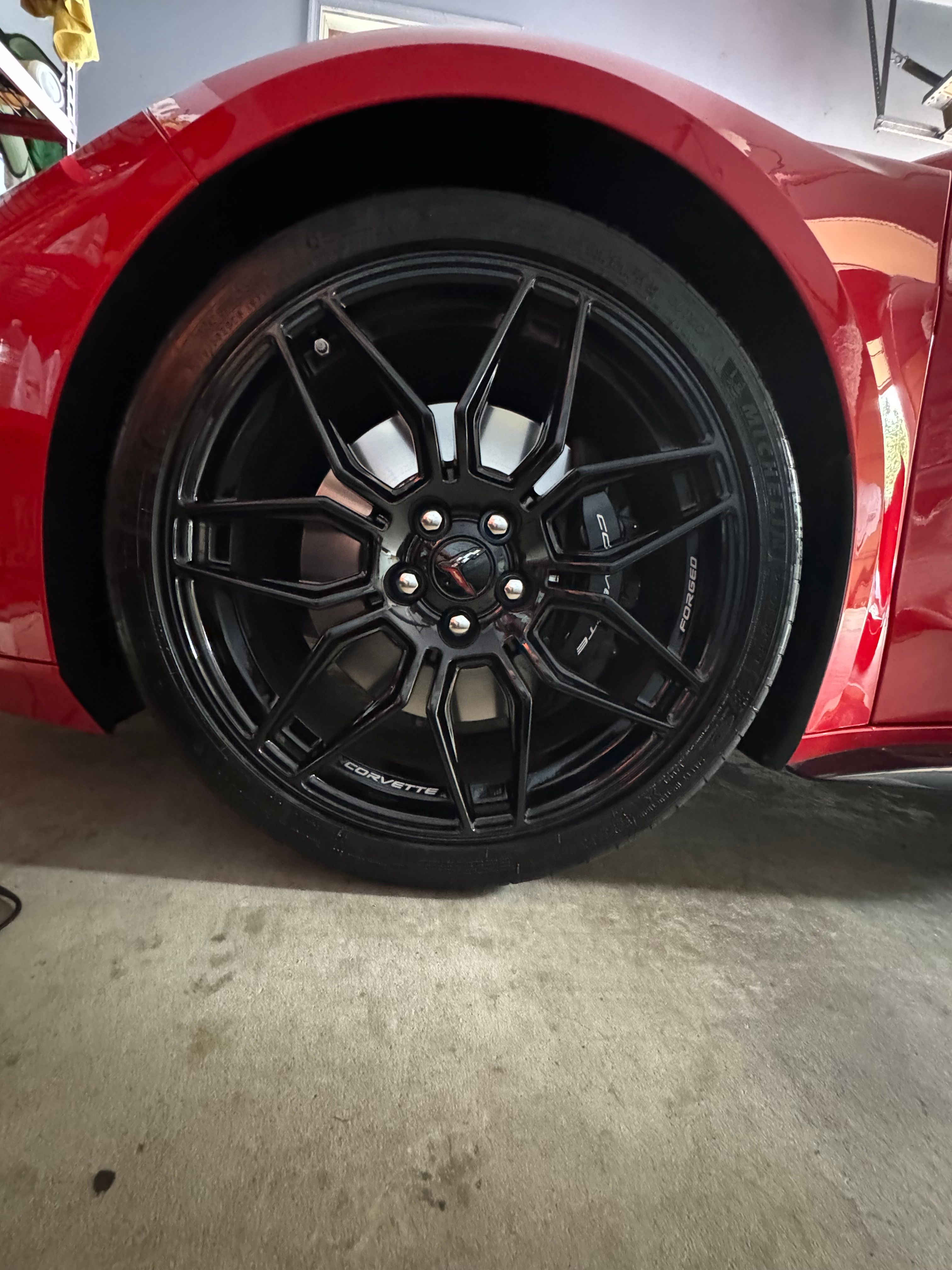 Used 2024 Chevrolet Corvette Z06 RWD image 19
