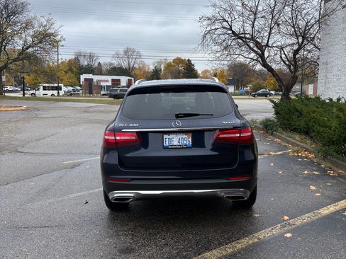 Used 2019 Mercedes-Benz GLC 300 4MATIC image 8