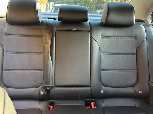 Used 2014 Volkswagen Jetta SE image 9