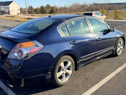 Used 2007 Nissan Altima 3.5 SE w/ Technology Pkg image 9