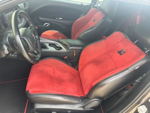 Used 2023 Dodge Challenger R/T Scat Pack RWD image 10