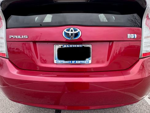 Used 2014 Toyota Prius Two image 10