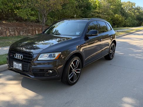 Used 2017 Audi SQ5 Premium Plus w/ Technology Package AWD/4WD image 1