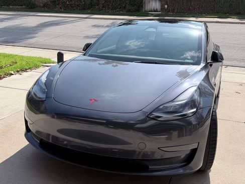 Used 2023 Tesla Model 3 Performance image 4