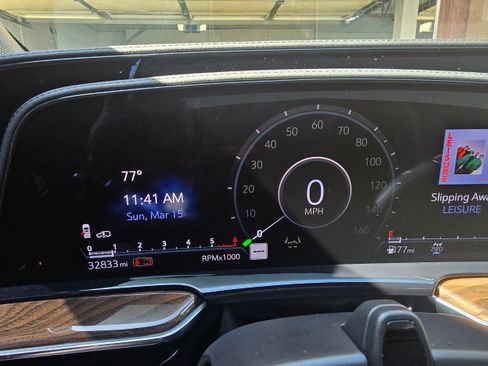 Used 2023 Cadillac Escalade Sport Platinum w/ LPO, ONYX Package image 11