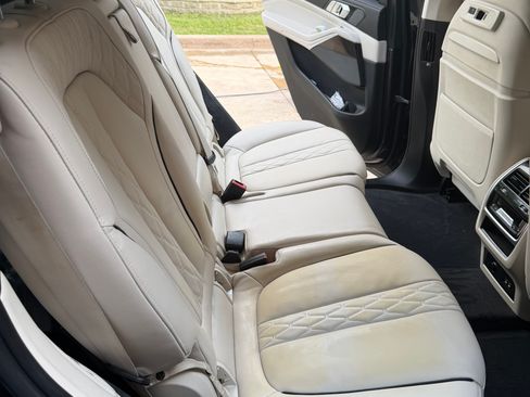 Used 2019 BMW X7 xDrive40i w/ Premium Package AWD/4WD image 17