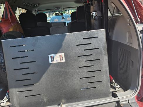 Used 2017 Toyota Sienna LE image 1