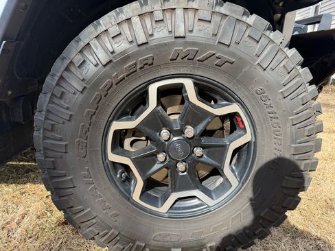 Used 2020 Jeep Gladiator Rubicon image 19