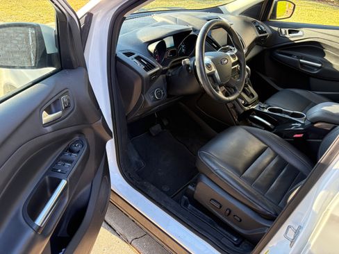 Used 2015 Ford Escape Titanium image 5