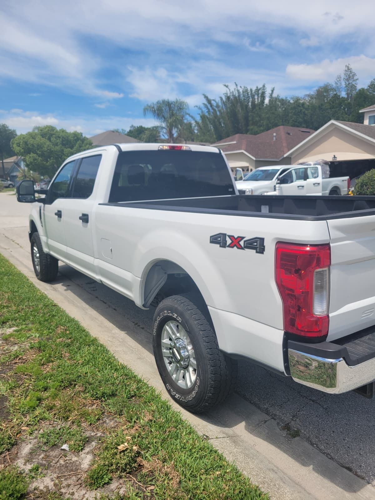 Used 2019 Ford F250 XLT AWD/4WD image 2