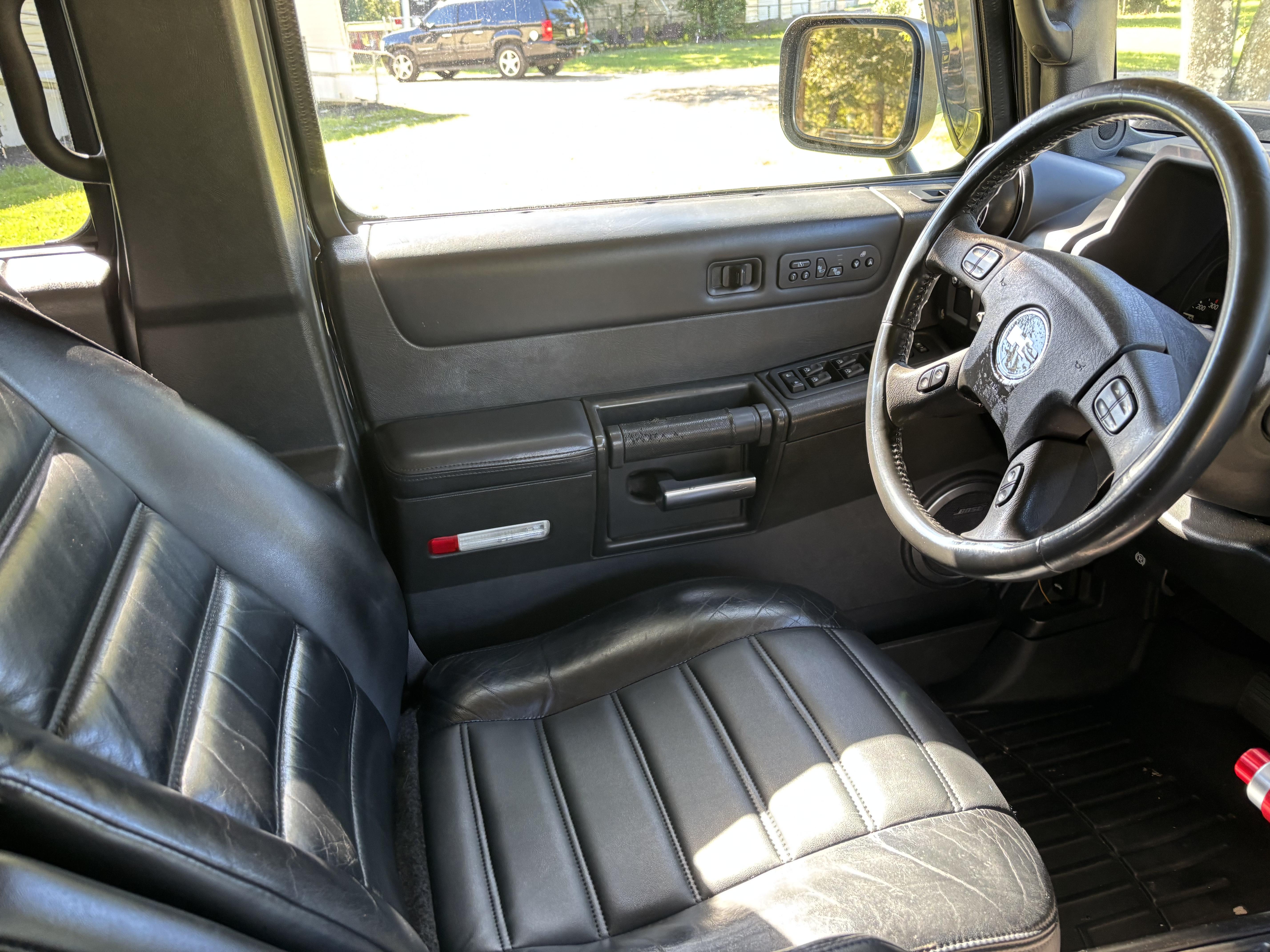 Used 2005 HUMMER H2 w/ Preferred Equipment Group AWD/4WD image 14