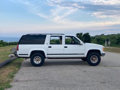 Used 1997 GMC Suburban 2500 w/ Marketing Opt Pkg 3