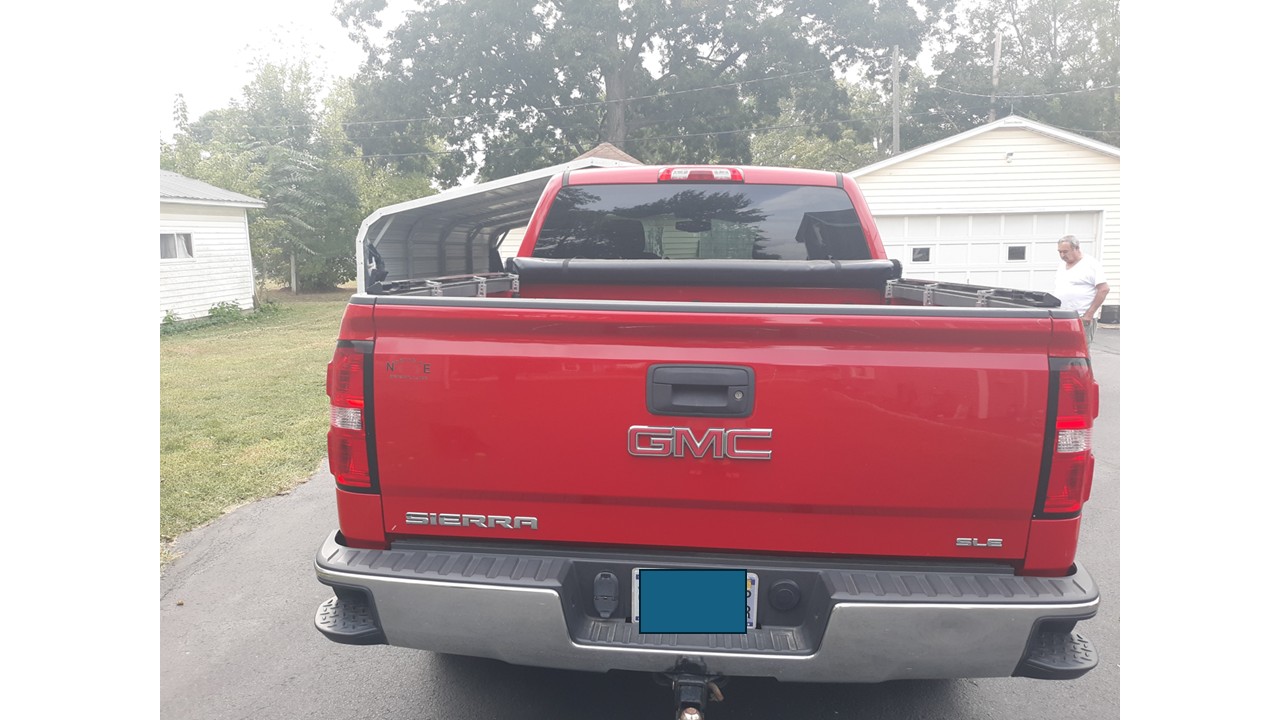 Used 2015 GMC Sierra 1500 SLE w/ SLE Value Package AWD/4WD image 4