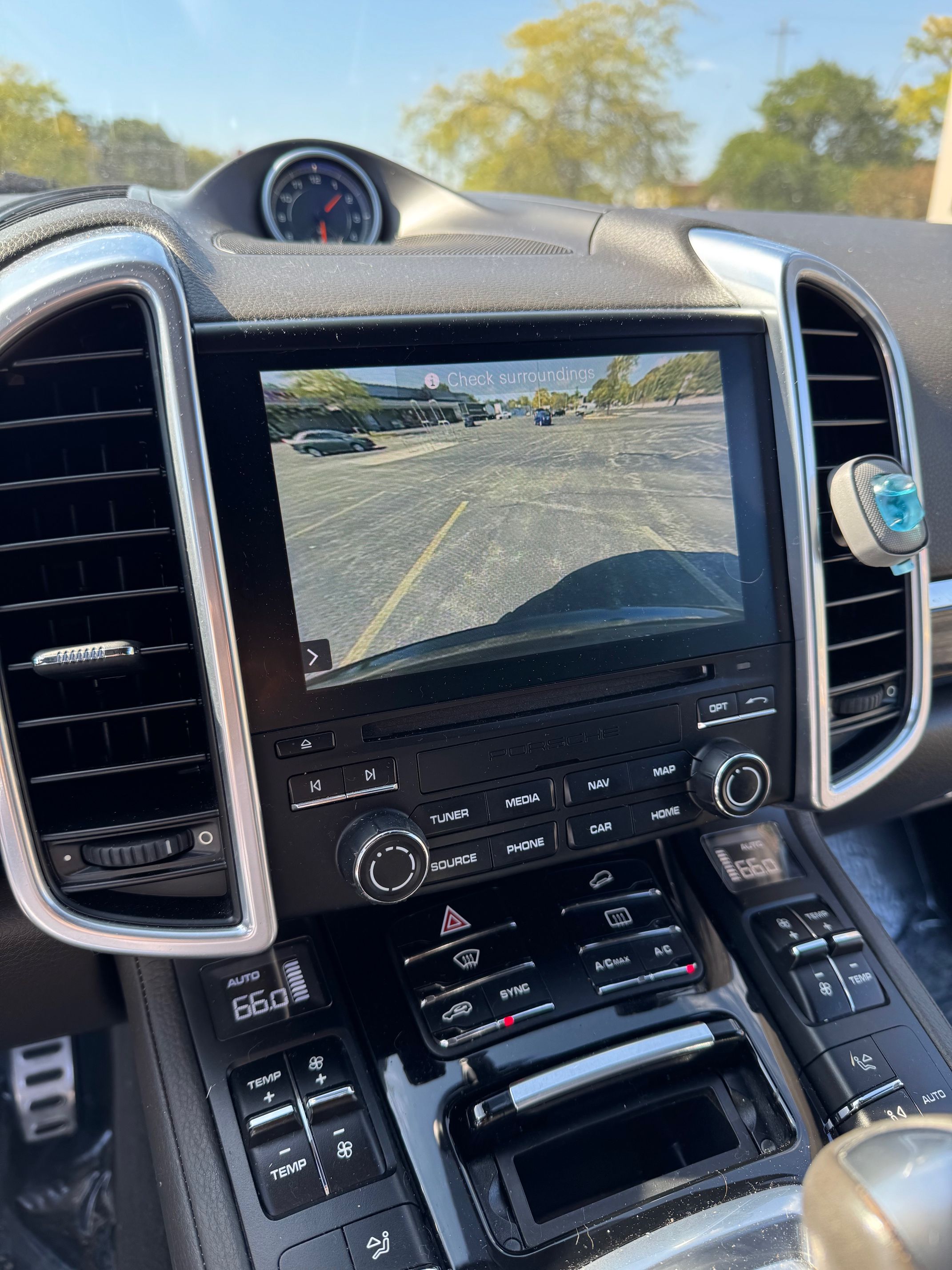 Used 2017 Porsche Cayenne S AWD/4WD image 8