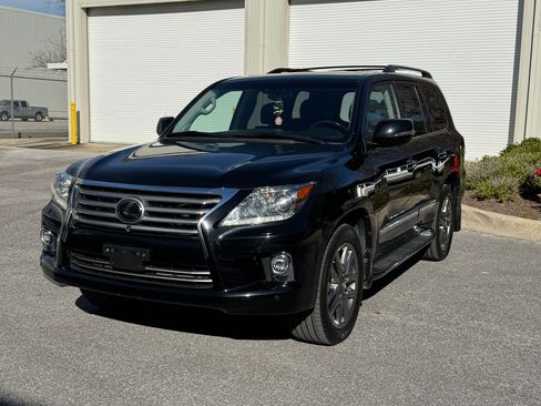 Used 2015 Lexus LX 570 4WD image 4