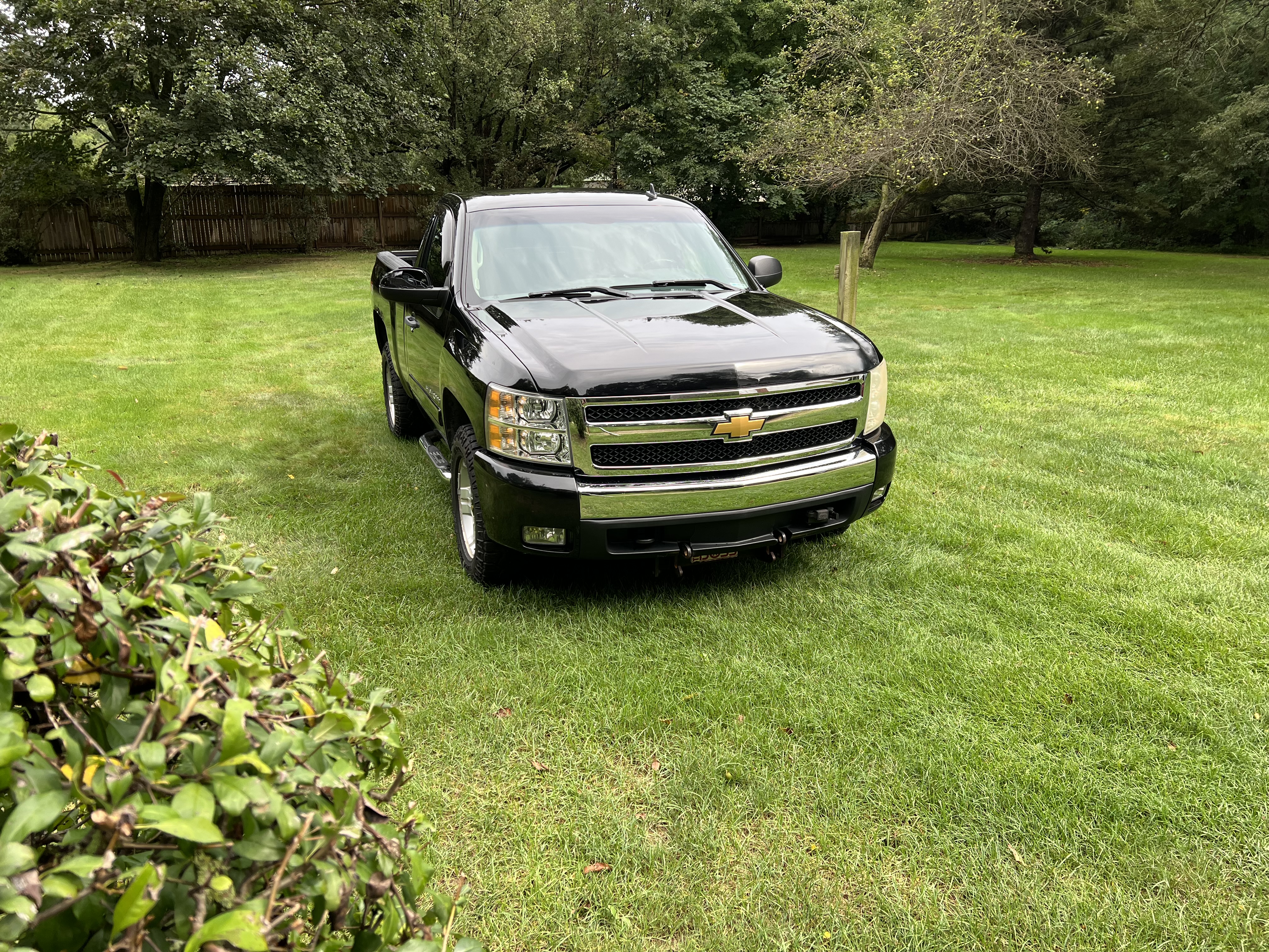 Used 2008 Chevrolet Silverado 1500 LT w/ Suspension Package, Off-Road AWD/4WD image 8