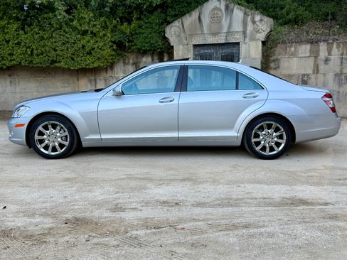 Used 2007 Mercedes-Benz S 550 image 2
