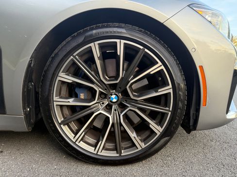 Used 2020 BMW M760i xDrive w/ Luxury Rear Seating Package image 31