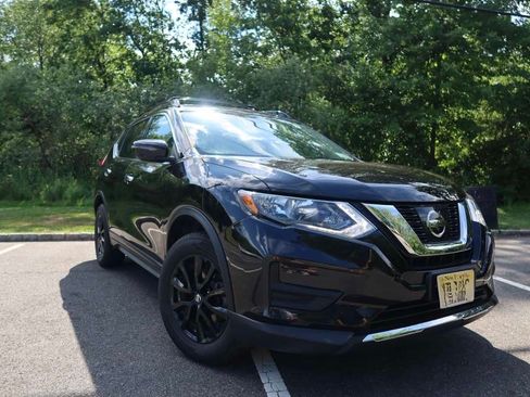 Used 2017 Nissan Rogue SV w/ Midnight Edition AWD/4WD image 2