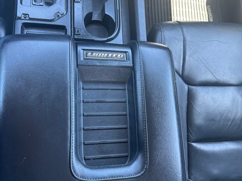 Used 2019 Toyota Tundra Limited w/ Limited Premium Package AWD/4WD image 29