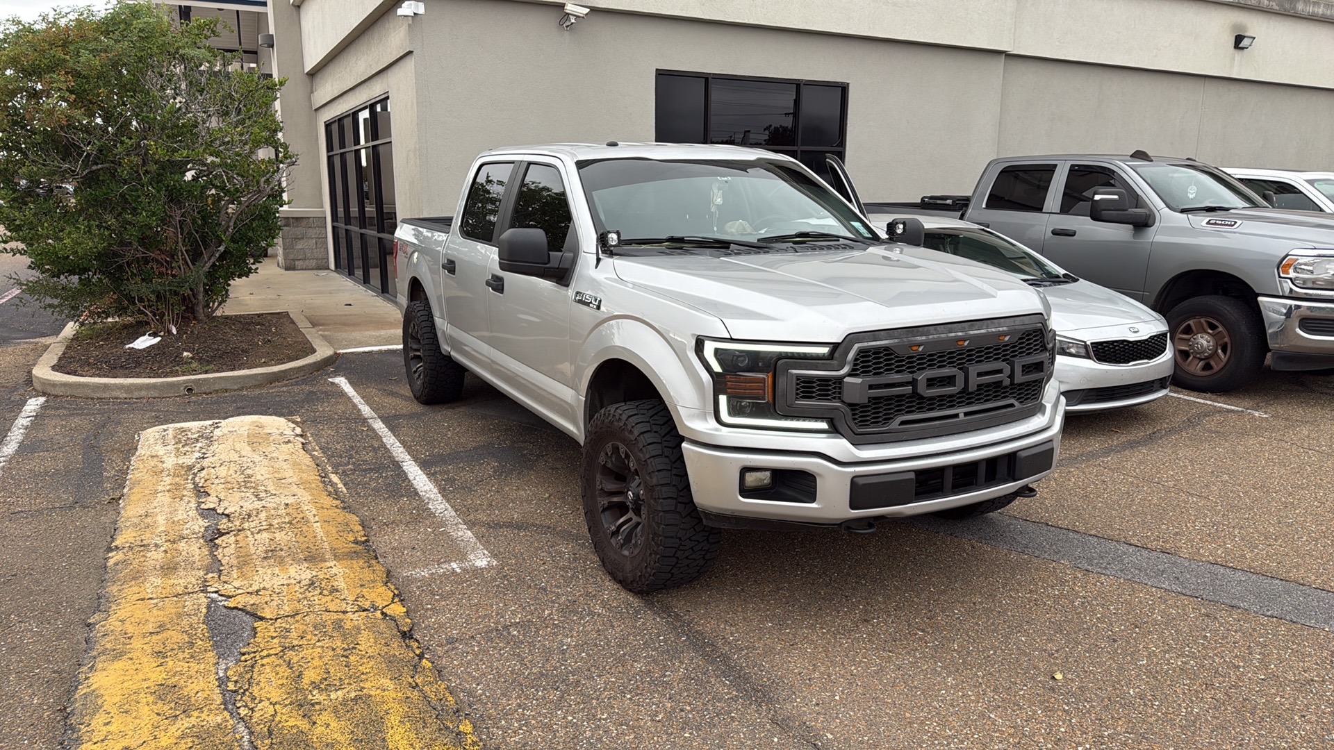 Used 2018 Ford F150 XL w/ Equipment Group 101A Mid AWD/4WD image 1