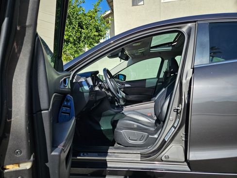 Used 2017 MAZDA MAZDA3 Grand Touring image 13