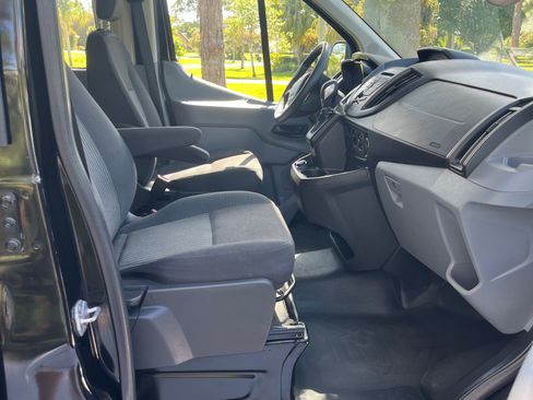 Used 2018 Ford Transit 350 XL image 19