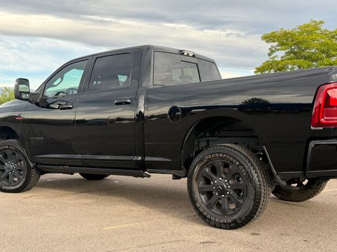 Used 2025 RAM 2500 Laramie AWD/4WD image 5