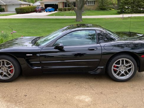 Used 2003 Chevrolet Corvette Z06 w/ Memory Package, 3 Drivers RWD image 15