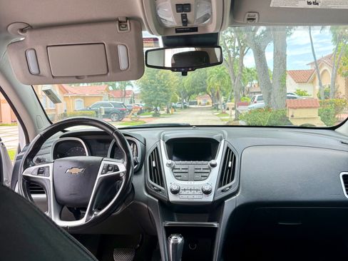 Used 2017 Chevrolet Equinox LT FWD image 11