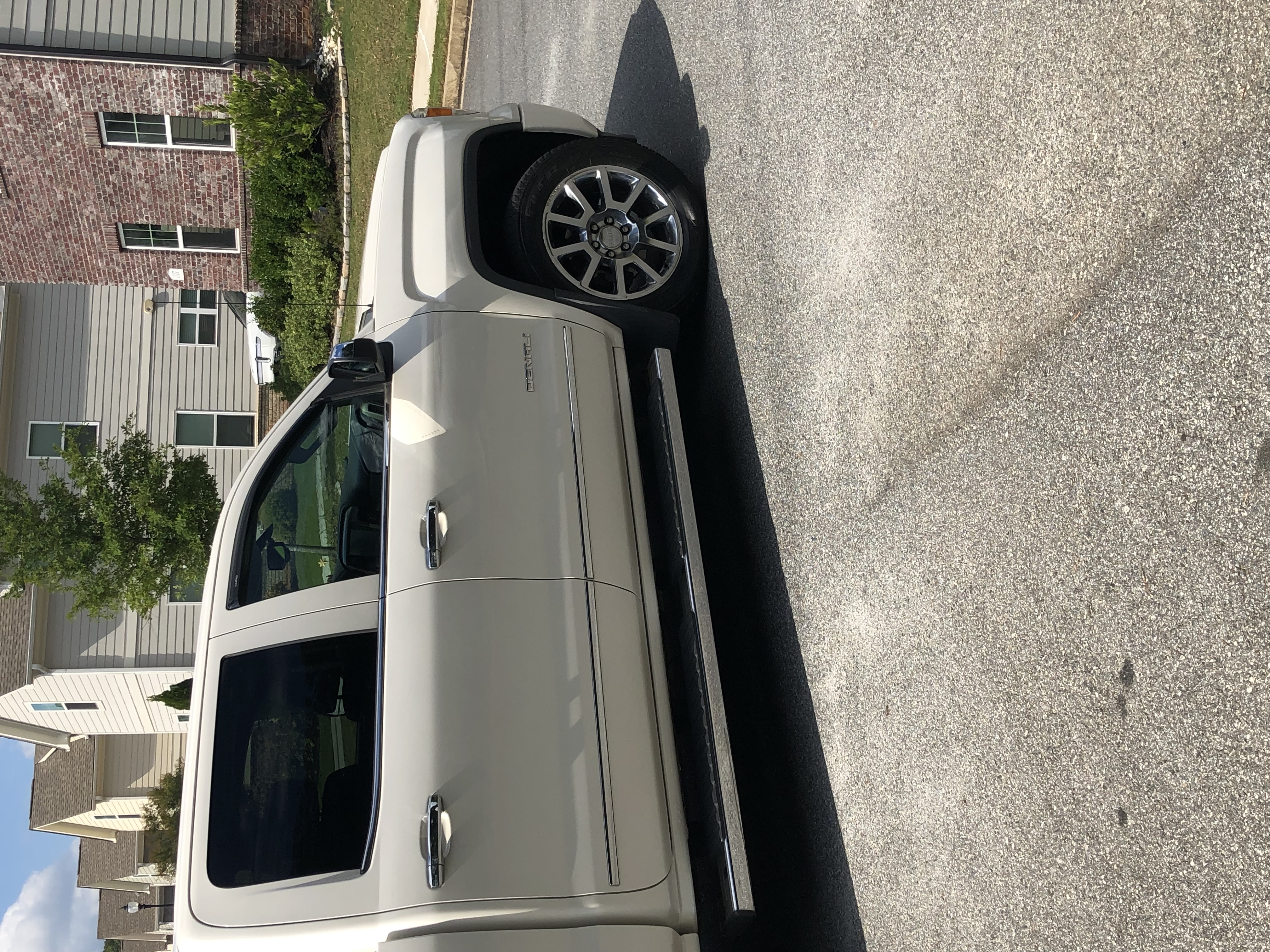Used 2015 GMC Sierra 1500 Denali AWD/4WD image 9