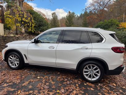 Used 2019 BMW X5 xDrive40i w/ Premium Package 2