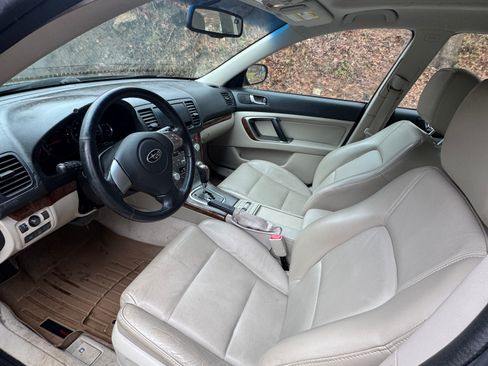 Used 2008 Subaru Outback 2.5i Limited L.L. Bean image 11