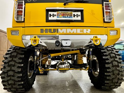 Used 2003 HUMMER H2 w/ Preferred Equipment Group AWD/4WD image 5