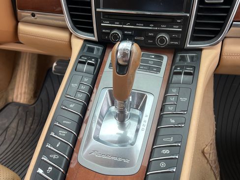 Used 2011 Porsche Panamera Turbo image 20