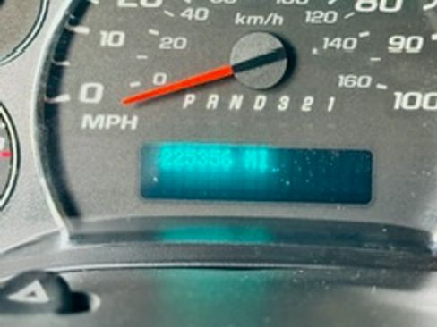 Used 2011 GMC Savana 1500 RWD image 4
