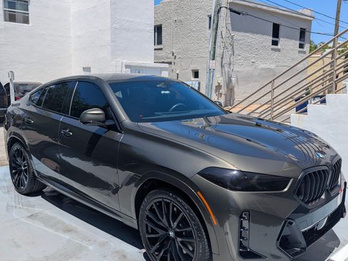 Used 2024 BMW X6 xDrive40i w/ Executive Package image 1