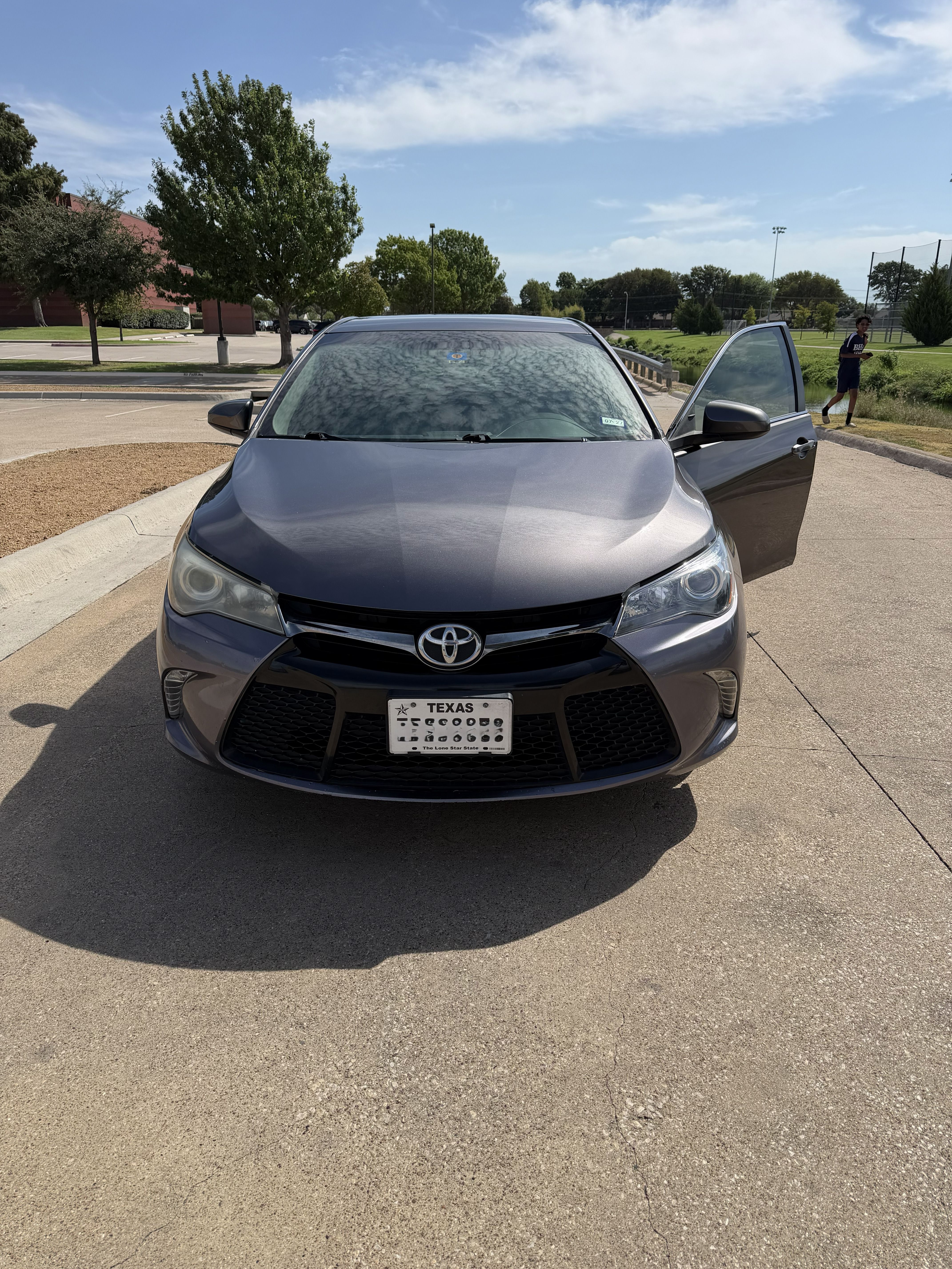 Used 2017 Toyota Camry SE FWD image 4