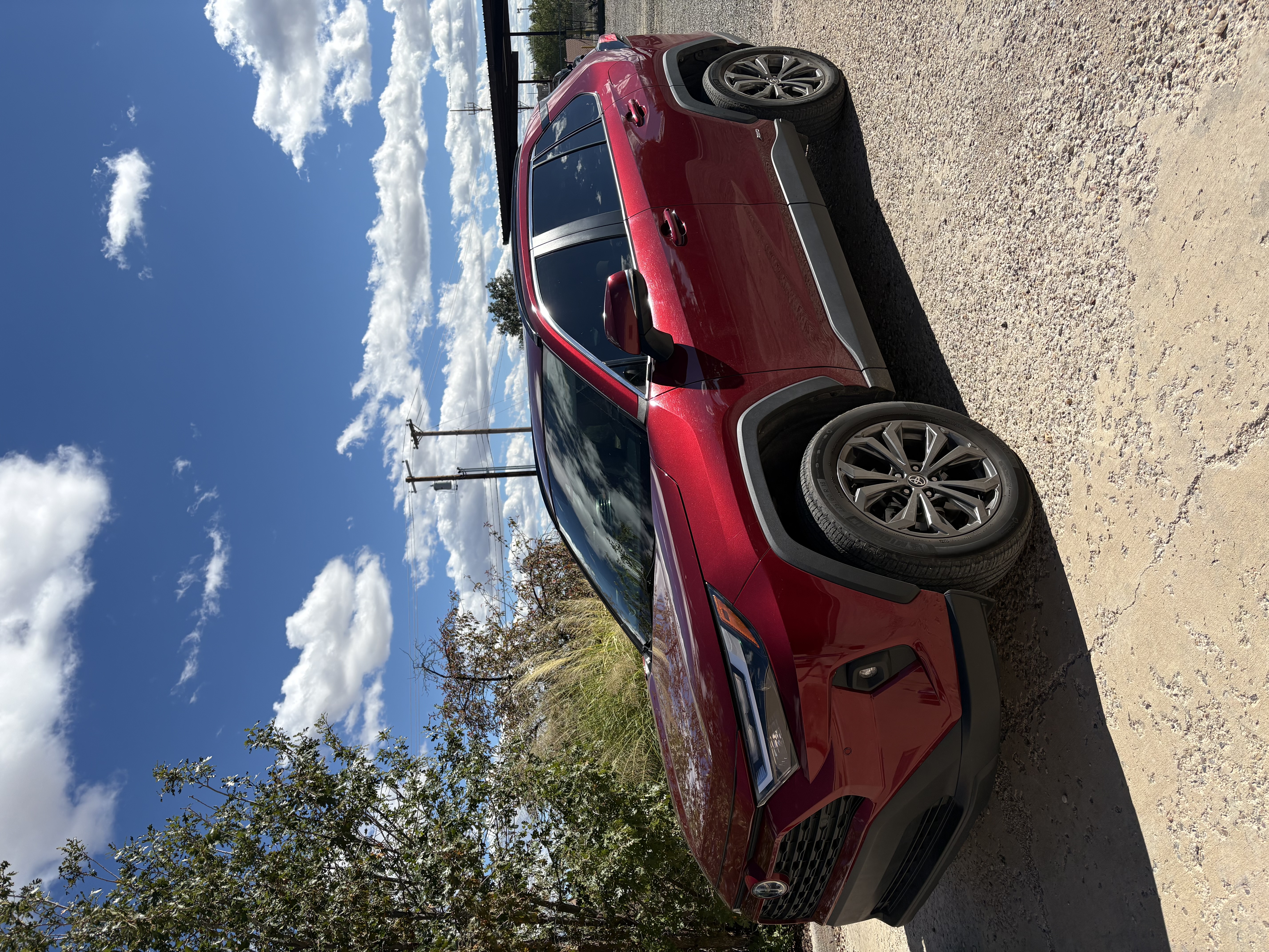 Used 2022 Toyota RAV4 XLE Premium AWD/4WD image 1