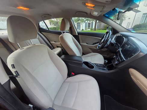 Used 2015 Kia Optima LX image 9