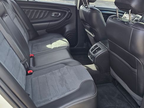 Used 2013 Ford Taurus SHO image 9