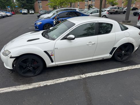 Used 2005 MAZDA RX-8 w/ AT Sport Pkg RWD image 6