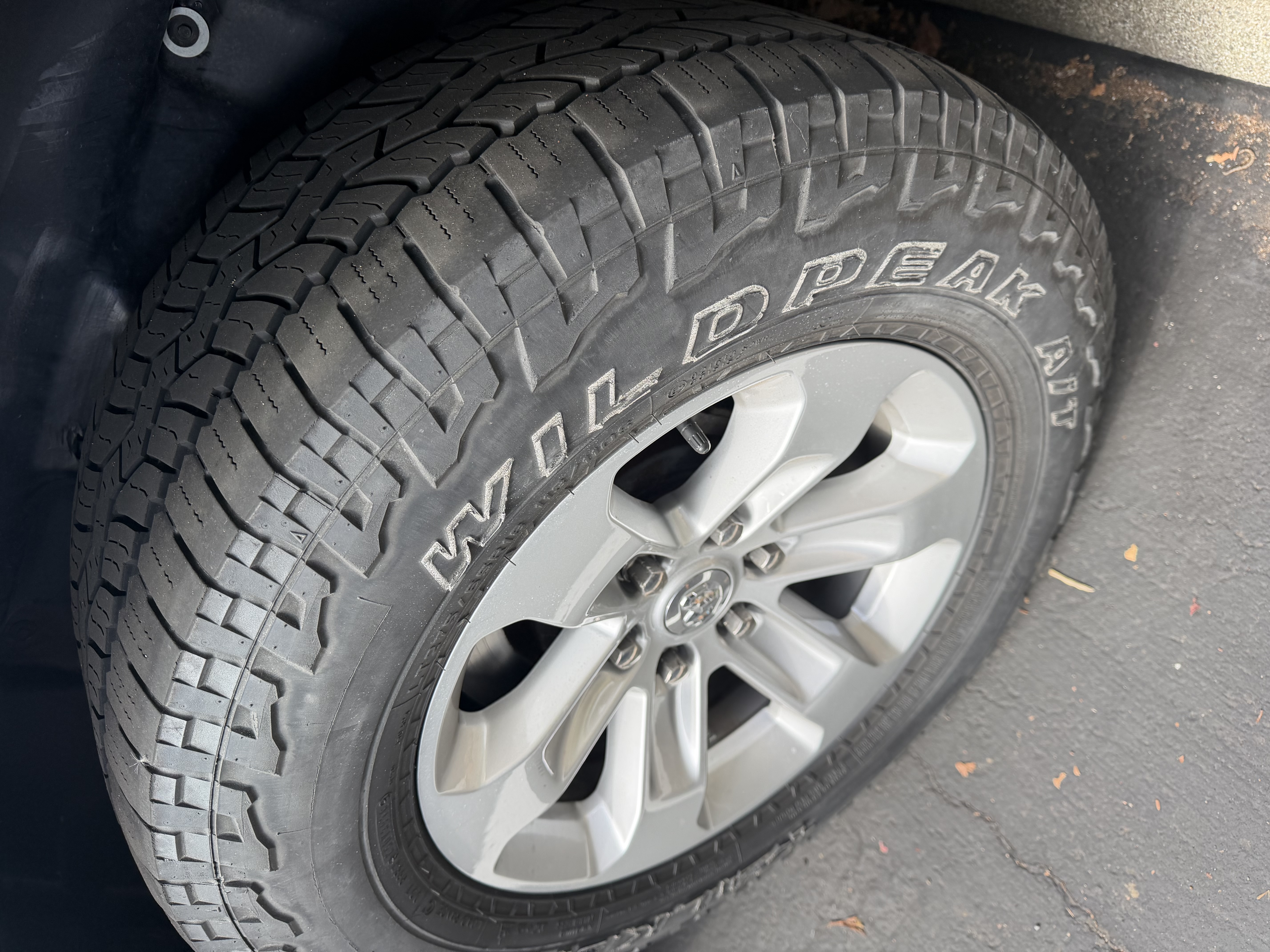 Used 2019 RAM 1500 Laramie AWD/4WD image 15