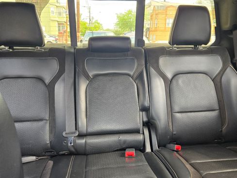 Used 2019 RAM 1500 Laramie image 6