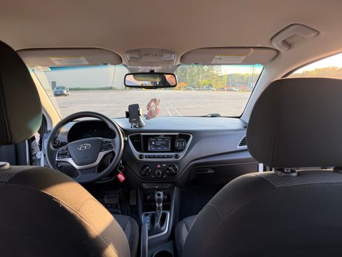 Used 2020 Hyundai Accent SE FWD image 11