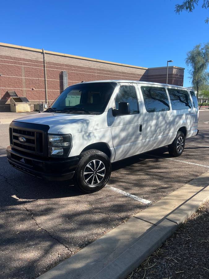 Used 2011 Ford E-350 and Econoline 350 XL w/ PWR Windows & Locks Group RWD image 1