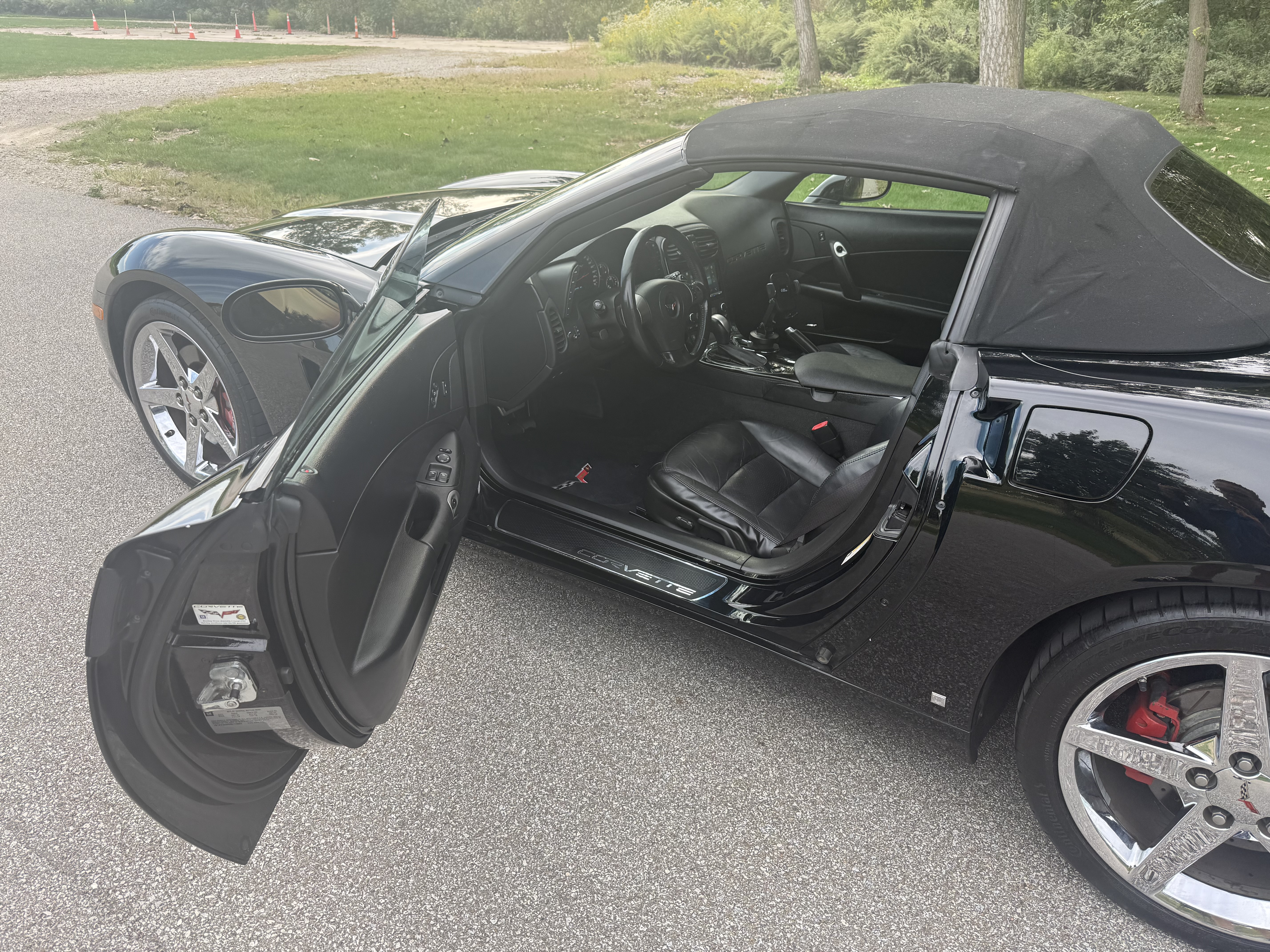 Used 2008 Chevrolet Corvette Convertible w/ Preferred Equipment Group RWD image 4