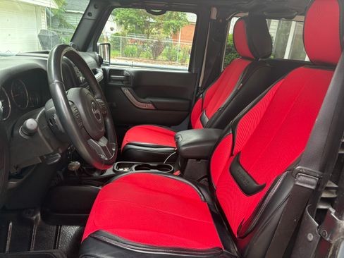 Used 2014 Jeep Wrangler Sport AWD/4WD image 8