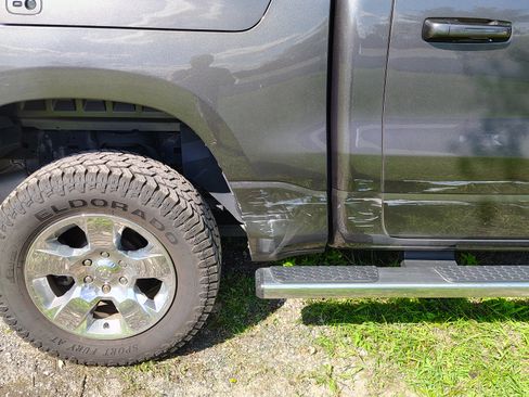 Used 2022 RAM 1500 Big Horn AWD/4WD image 9